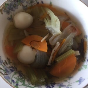 野菜ともずくの中華スープ